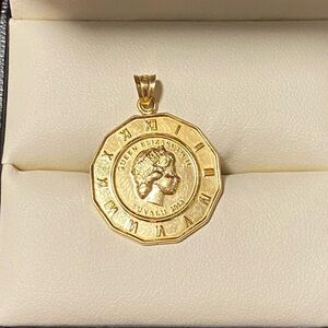 Real 18k Saudi gold pendant only